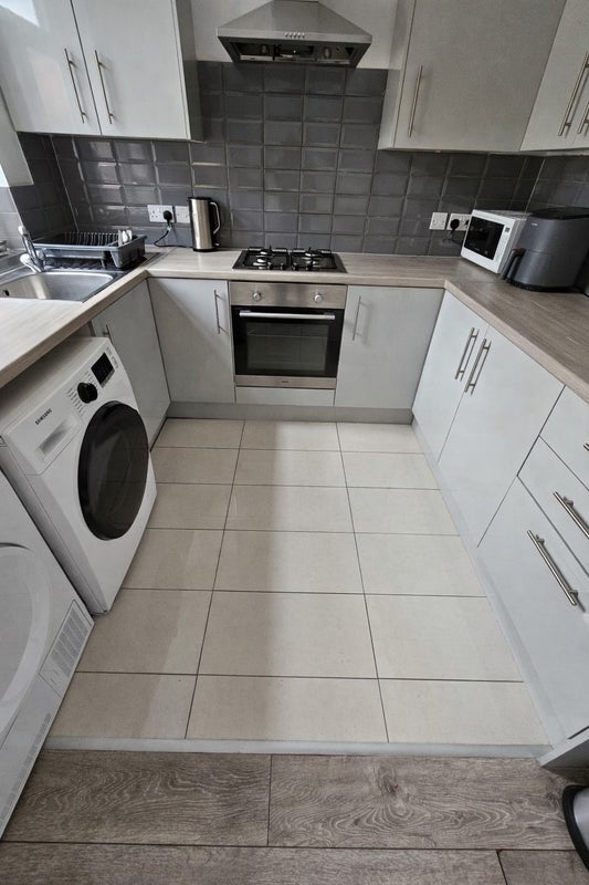 Flat Kingsland Avenue in Coventry