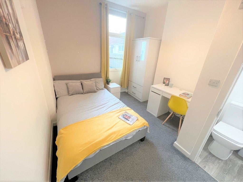 Room Cedar Road in Southampton