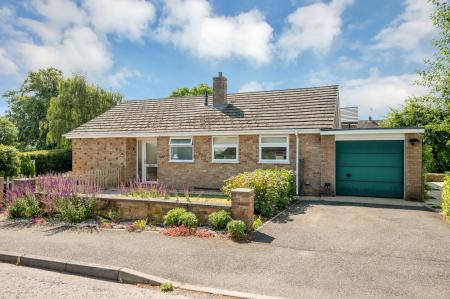 House Cedar Close in Uppingham