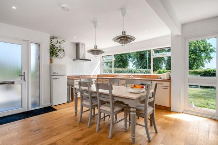 House Cedar Close in Uppingham