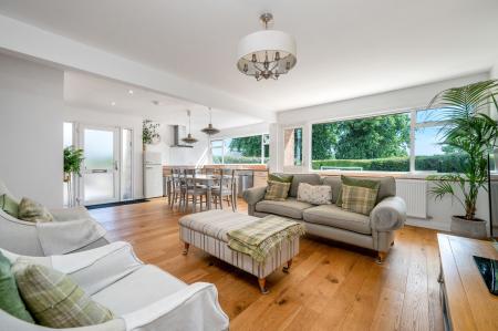 House Cedar Close in Uppingham