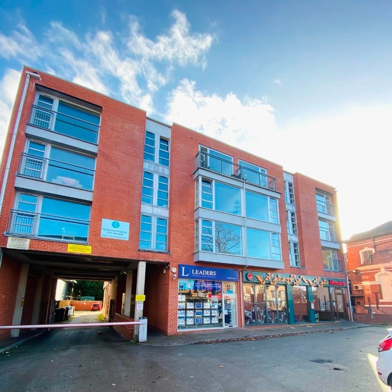 Room Wilmslow Road in Manchester