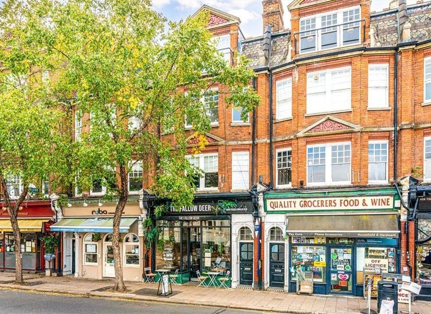 Flat High Street in Greater London