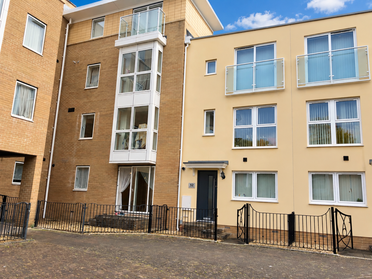 Flat Richmond Court in Exeter