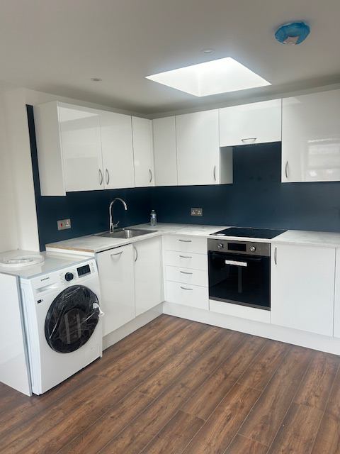 Flat Netherwood Road in Greater London