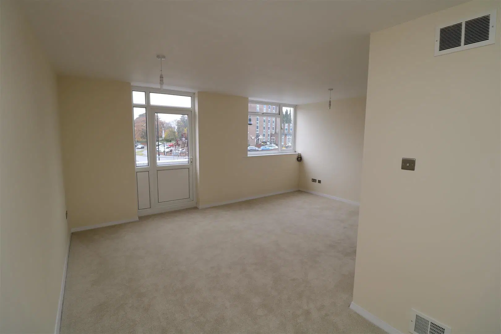 Flat Abbey End in Kenilworth