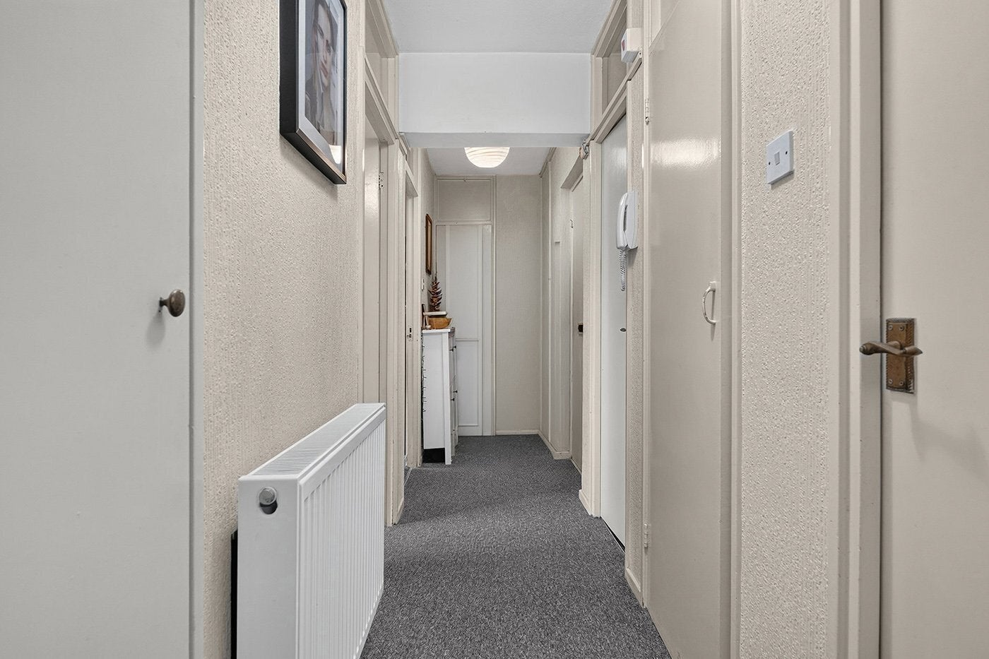 Flat Kersfield Road in Greater London