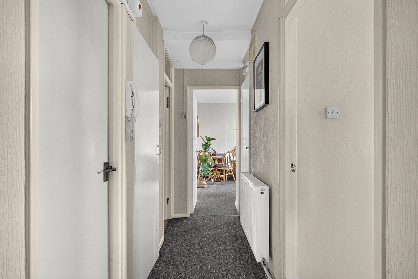 Flat Kersfield Road in Greater London