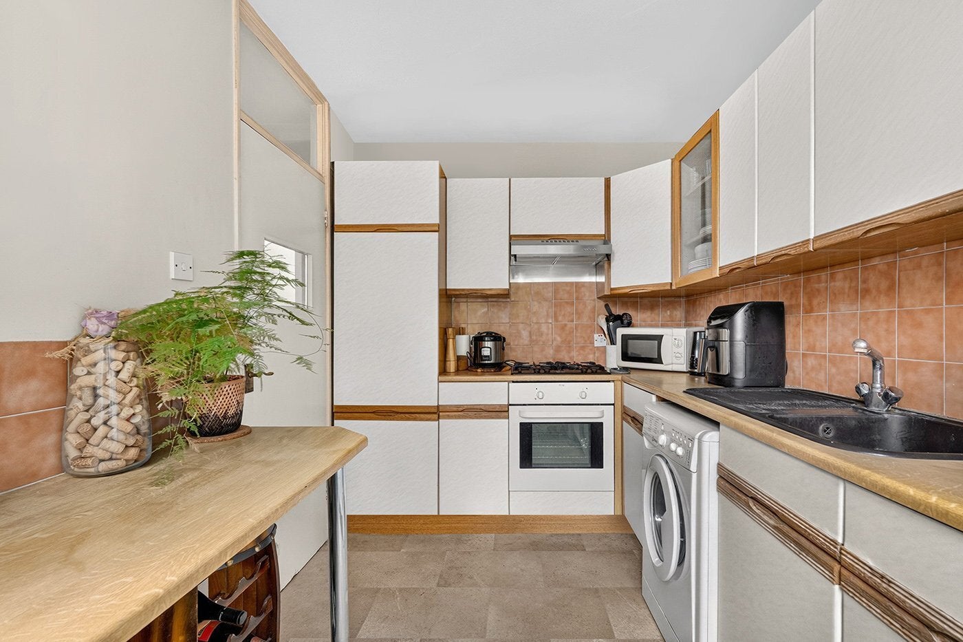 Flat Kersfield Road in Greater London