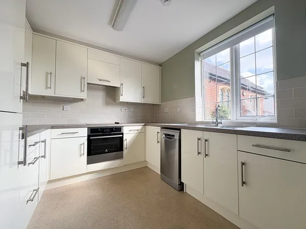 Flat Chapel Green in Wealden
