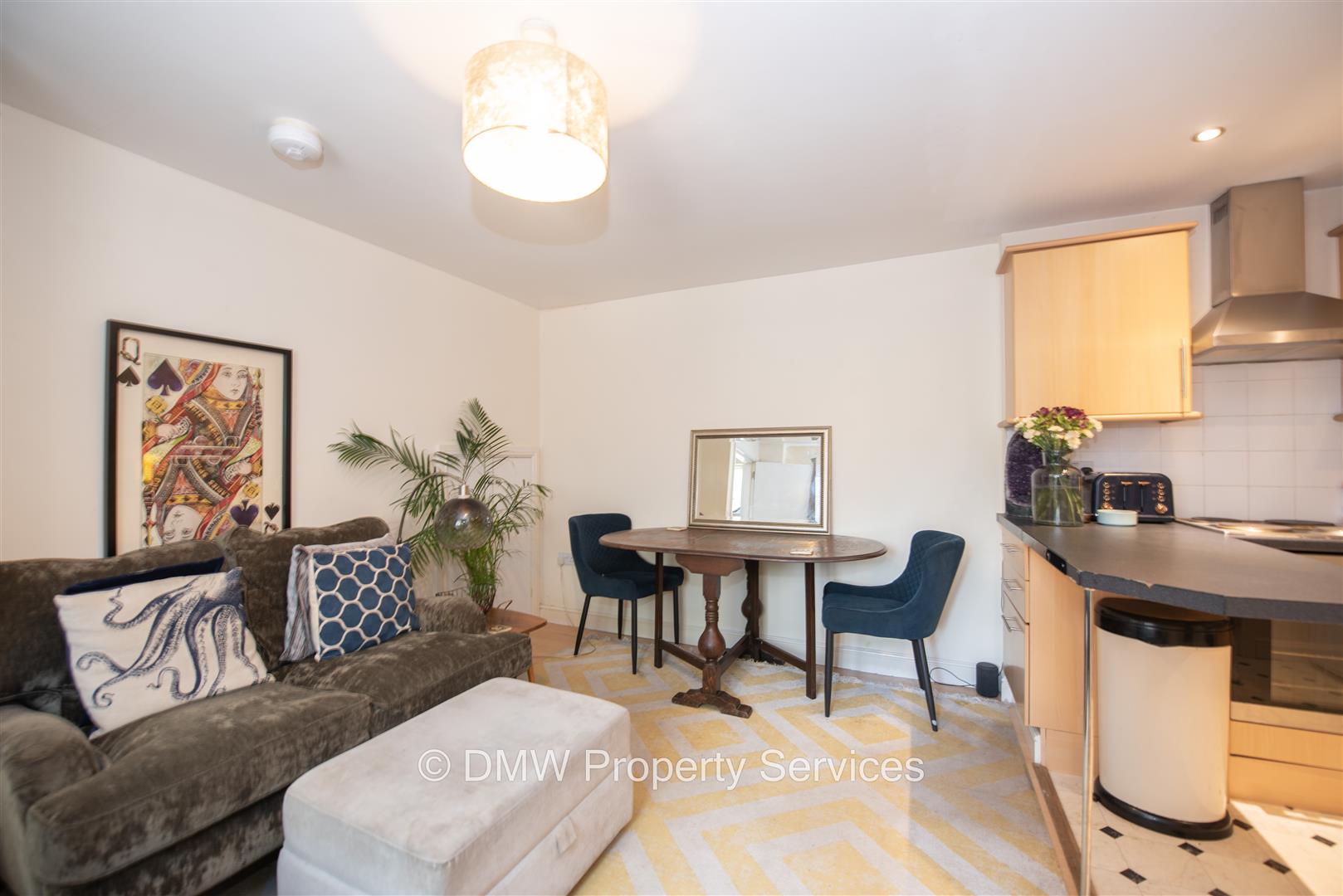 Flat Chestnut Grove in Nottingham