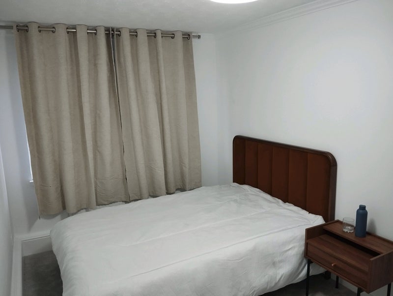 Room Atkinson Road in Greater London