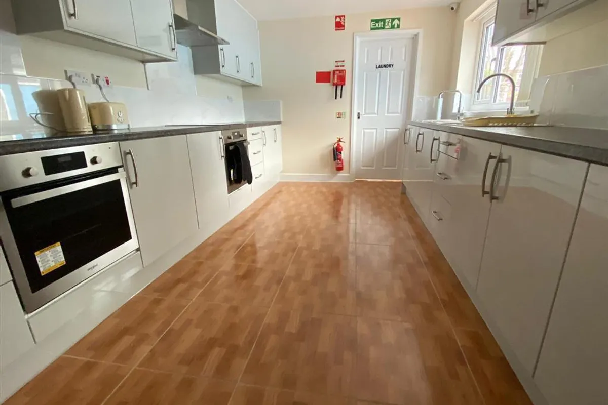 Room Chester Road North in Wyre Forest