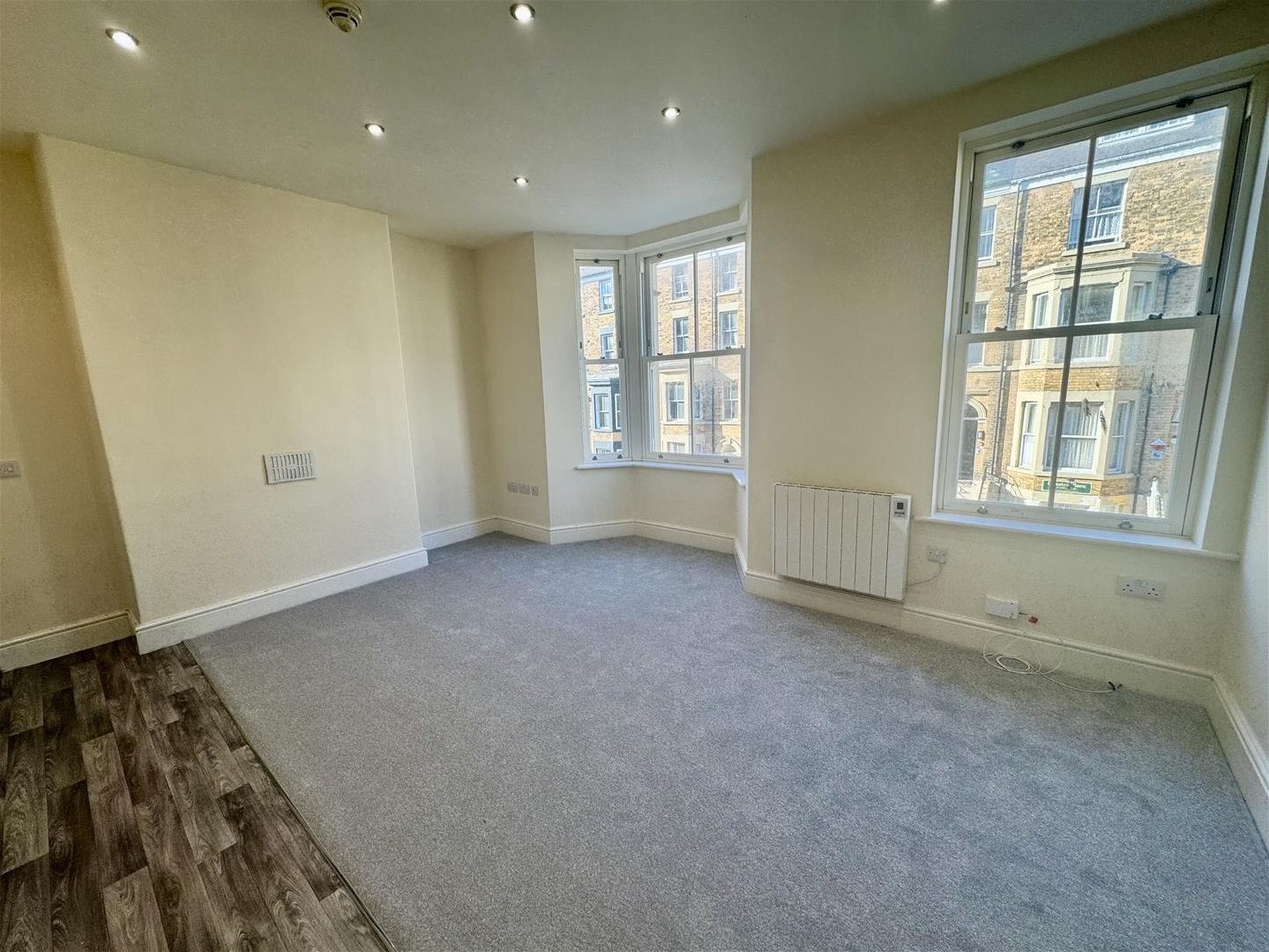 Flat Albemarle Crescent in Scarborough