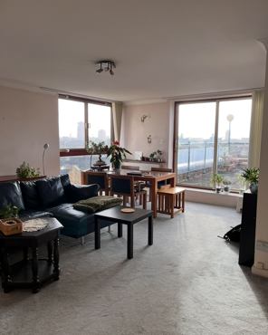 Room Asher Way in Greater London