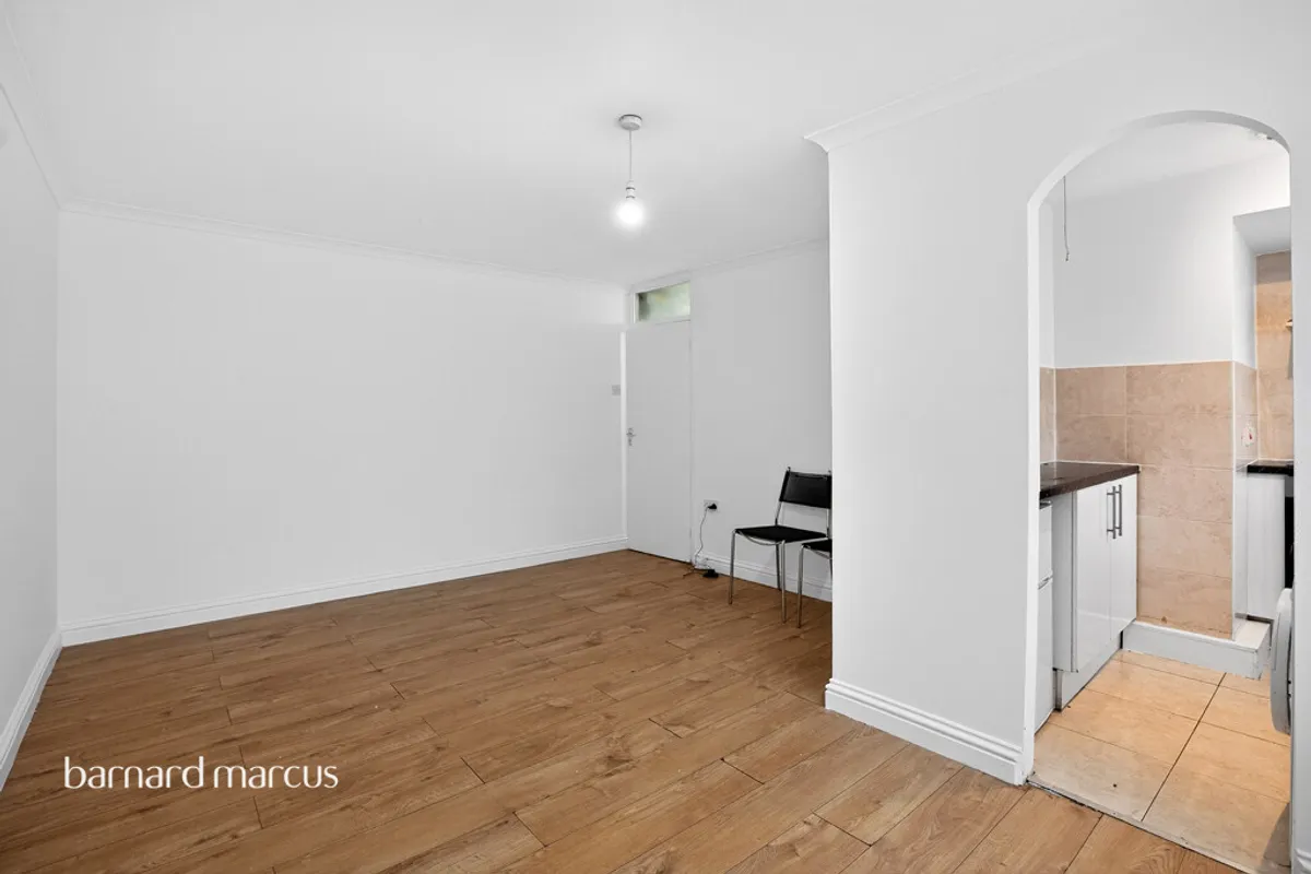 Flat Gainsborough Road in Greater London