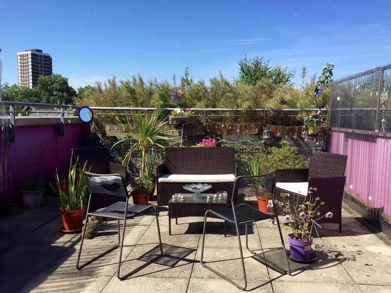 Room Gascony Place in Greater London