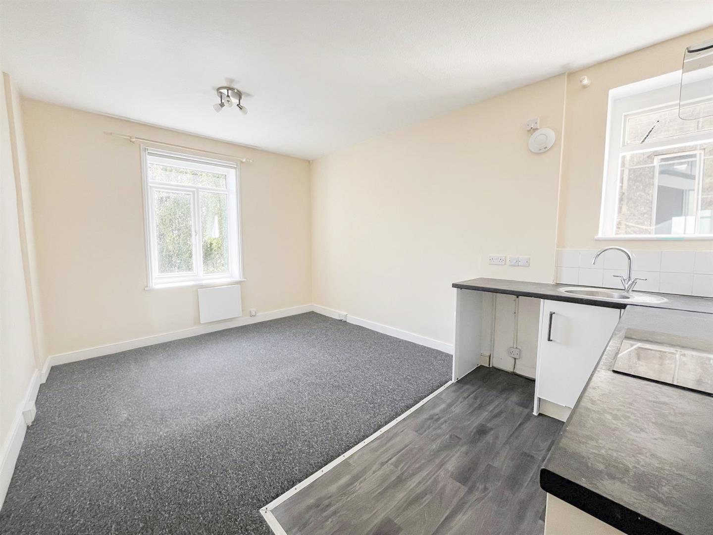 Flat Priory Avenue in St Leonards