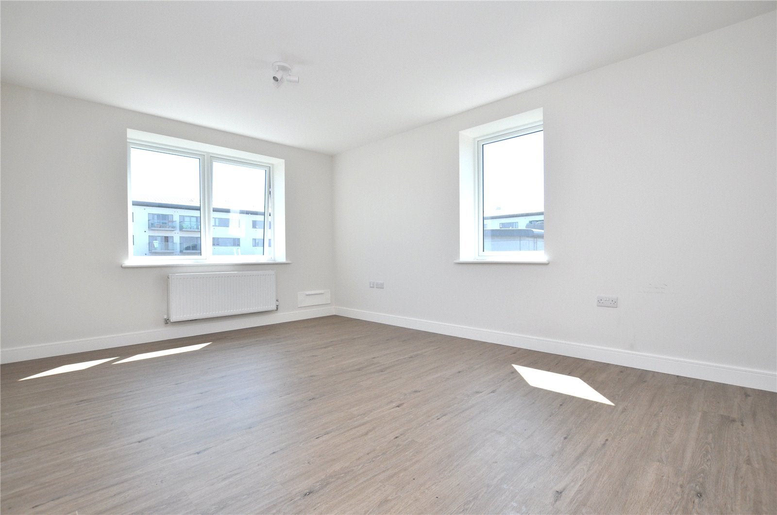Flat Victoria Road in Rushmoor