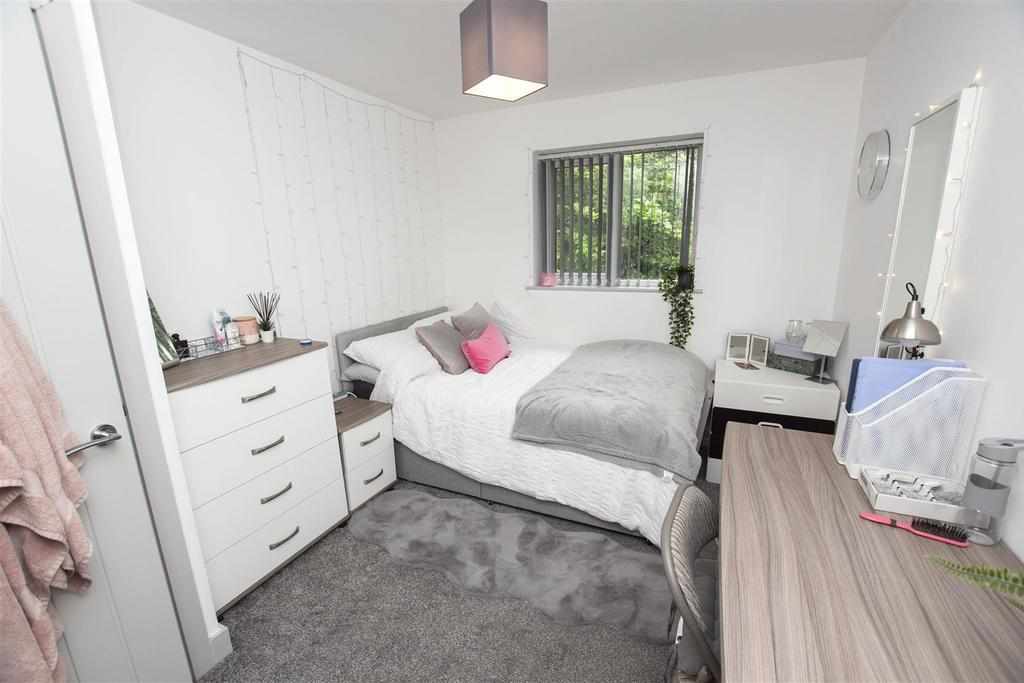 Flat Heeley Road in Birmingham