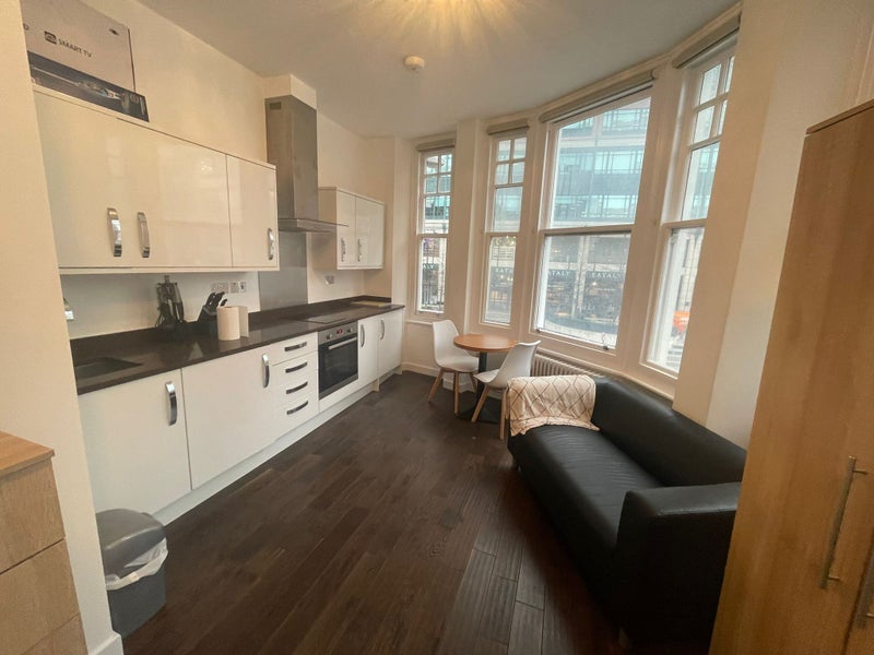 Flat Bishopsgate in City of London