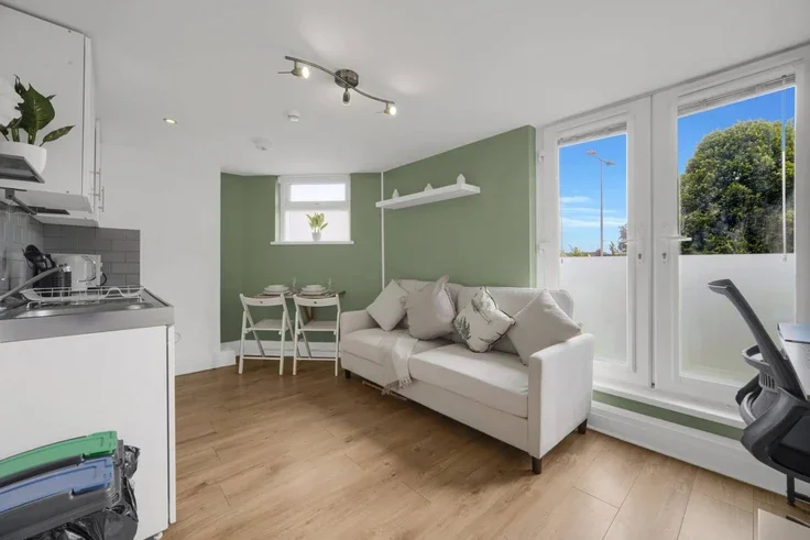 Flat Leckwith Road in Cardiff
