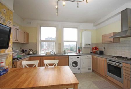 Room Wolverton Gardens in Greater London