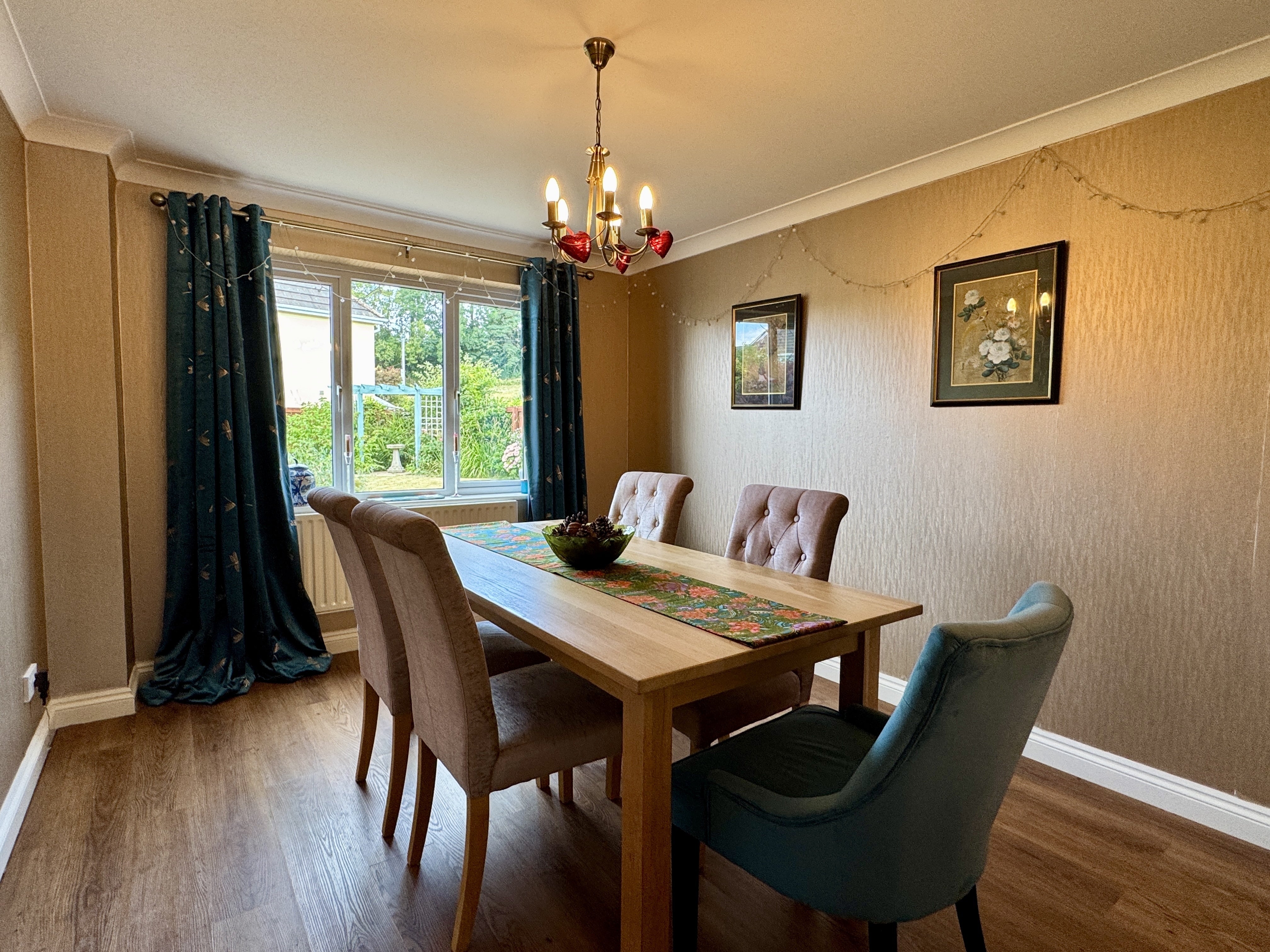 House Clos yr Onnen in Abergwili