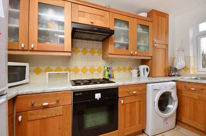 Flat Florence Road in Greater London