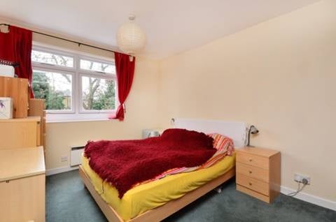 Flat Florence Road in Greater London