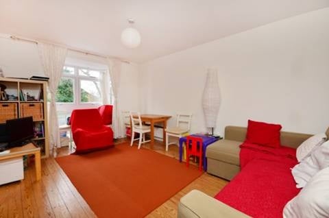 Flat Florence Road in Greater London