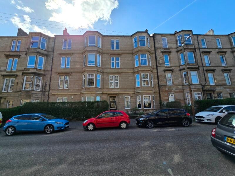Flat Onslow Drive in Glasgow