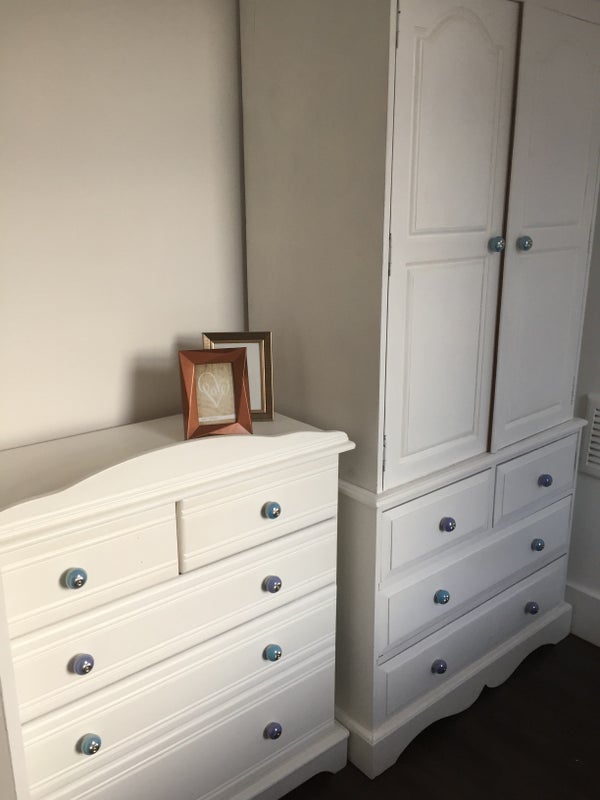 Flat Maud Road in Greater London