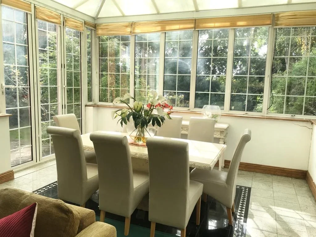 Room Fairholme Close in Greater London