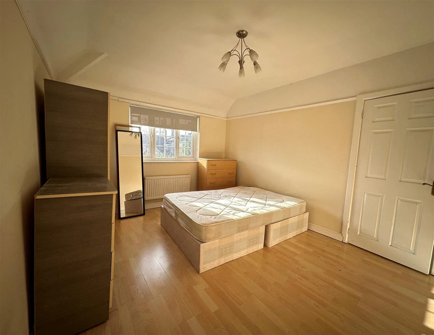 Flat East End Road in Greater London
