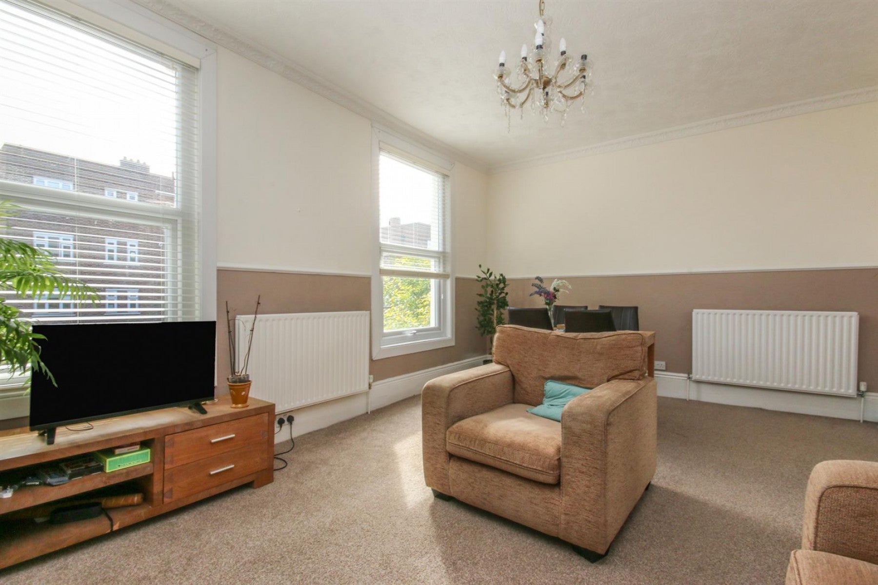 Flat Lorne Road in Greater London