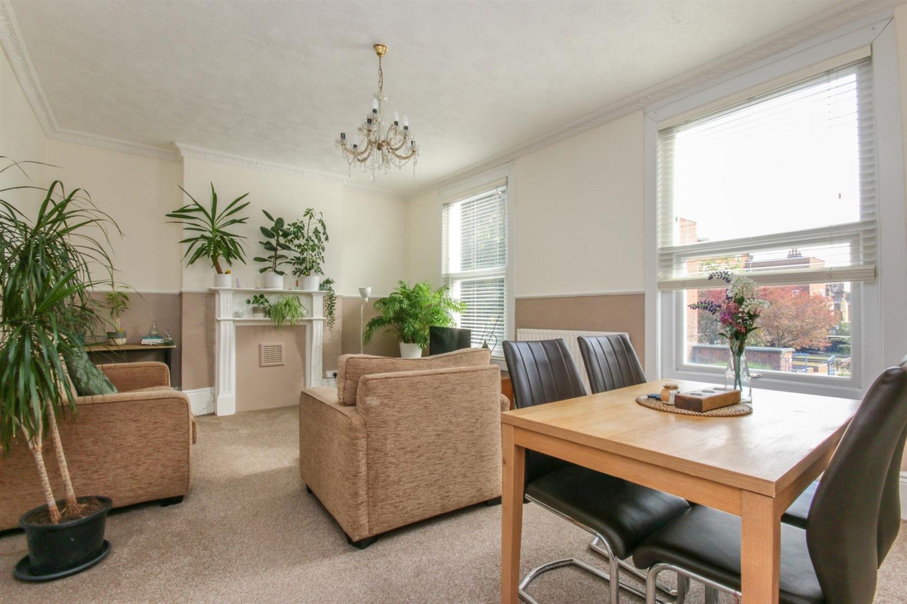 Flat Lorne Road in Greater London