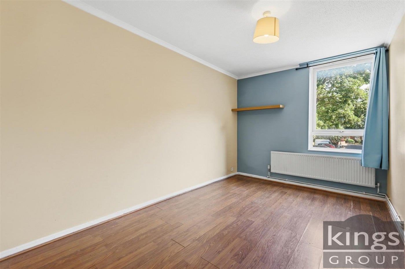 Flat Kessock Close in Greater London