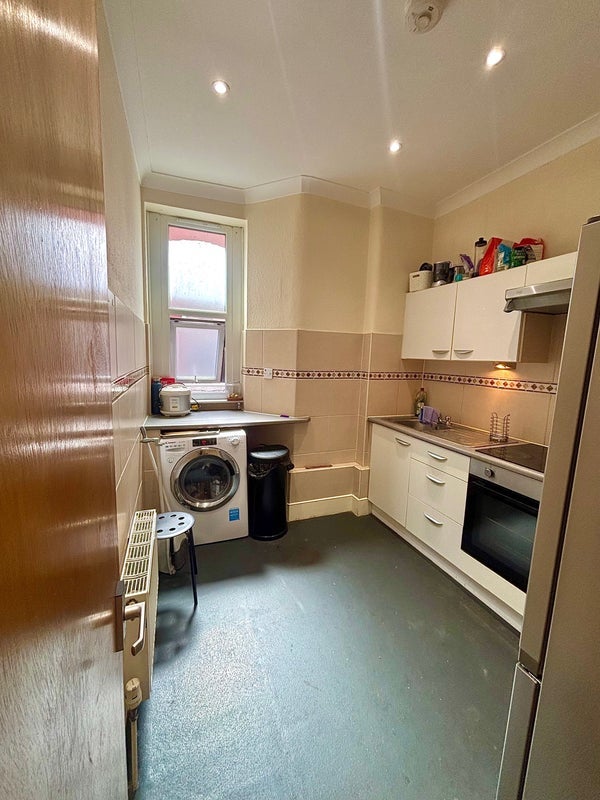 Room Green Lanes in Greater London