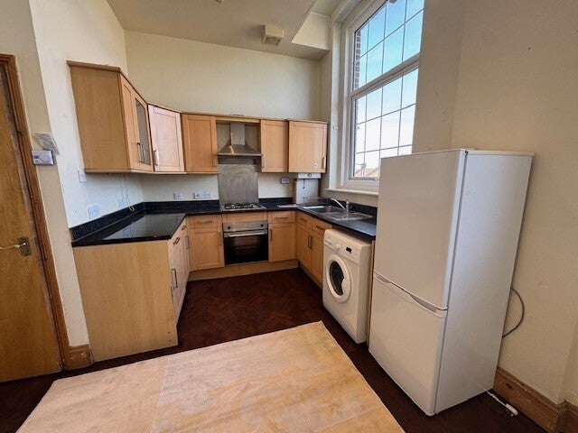 Flat Fishponds Road in Bristol