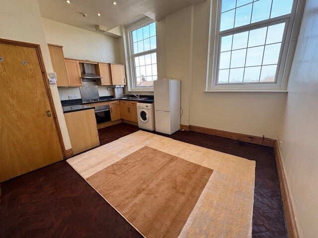 Flat Fishponds Road in Bristol