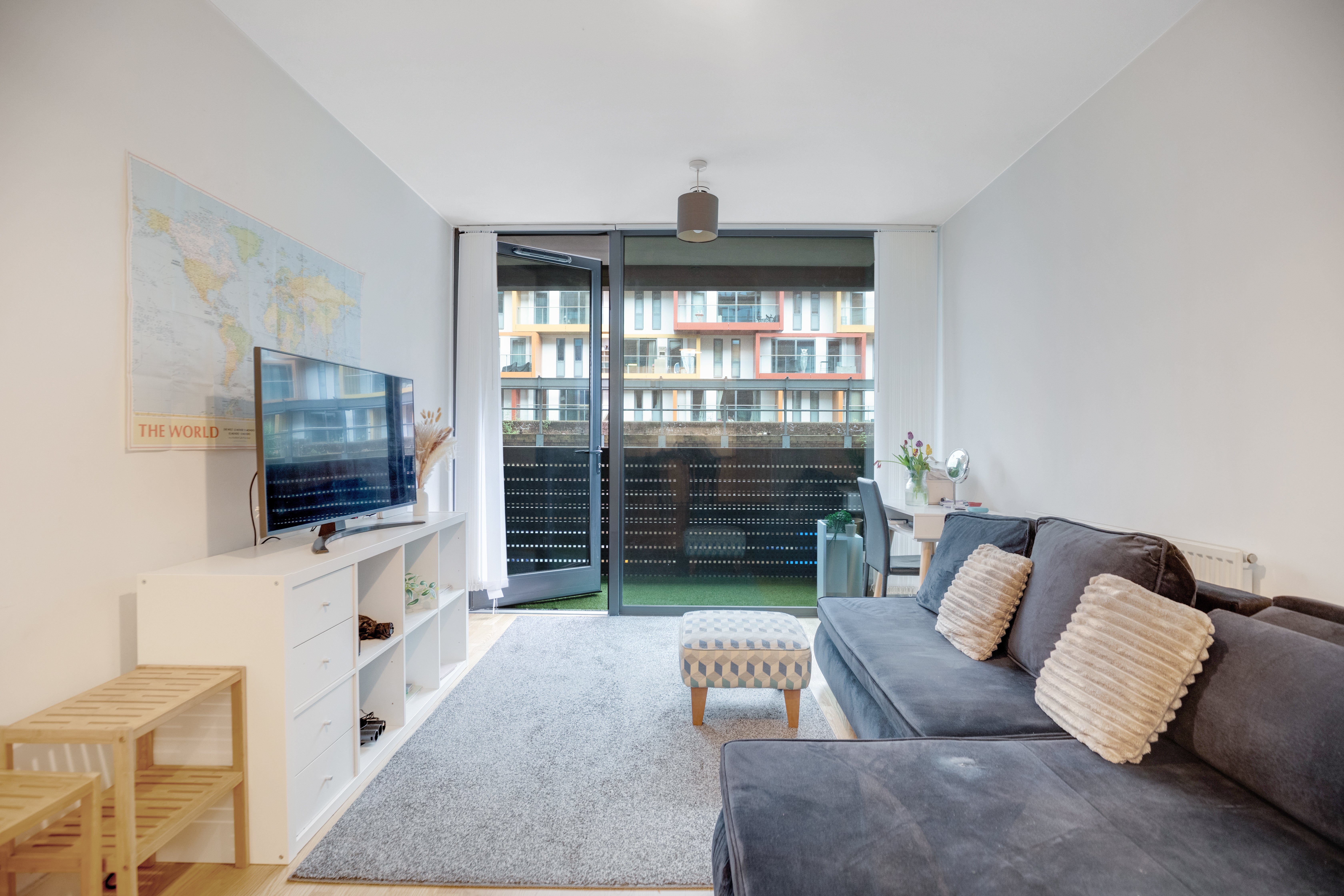 Flat Amelia Street in Greater London
