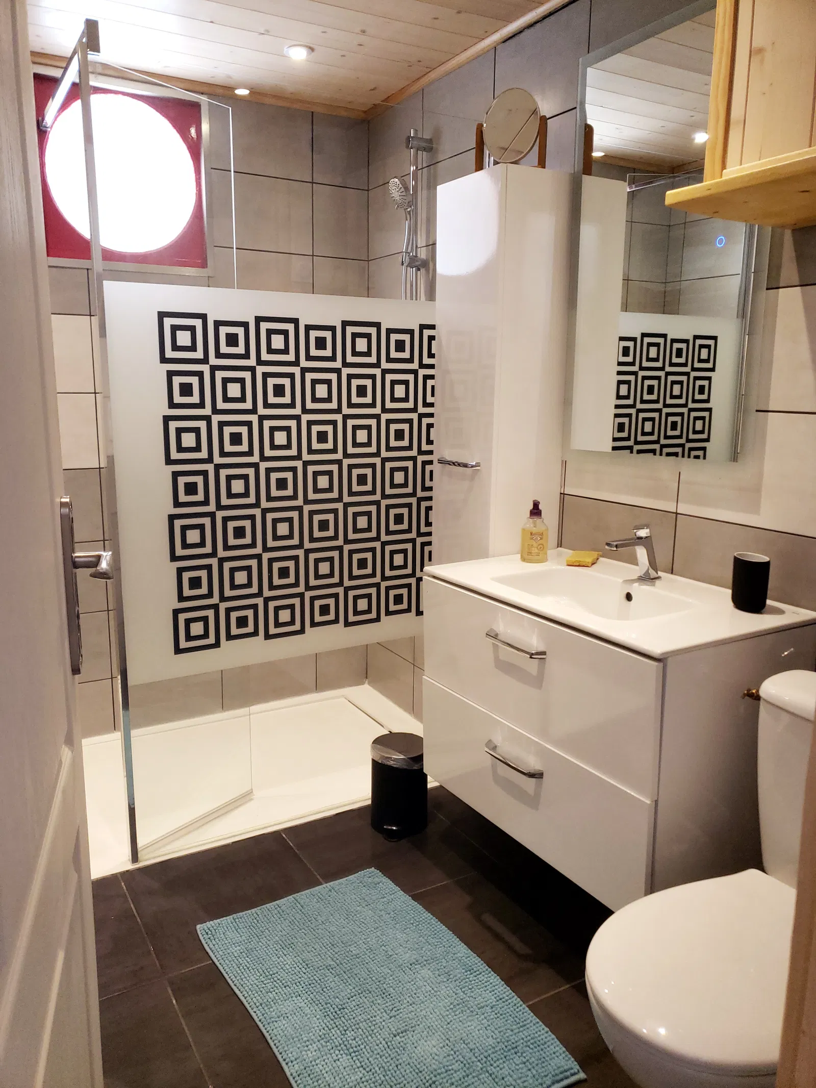 Flat Chemin du Genevray in Saint-Jean-d'Arvey