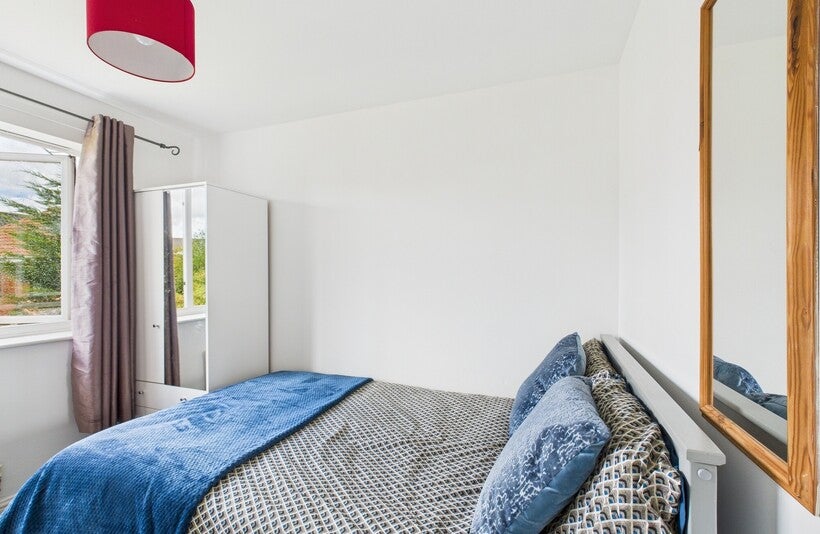Room Swallow Tail Close in Norwich