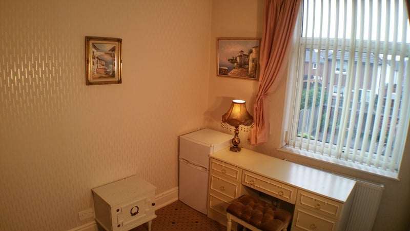 Room Oak Bank Avenue in Manchester