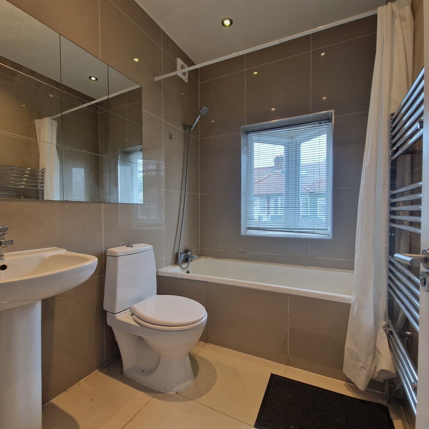 Room Cavendish Road in Greater London