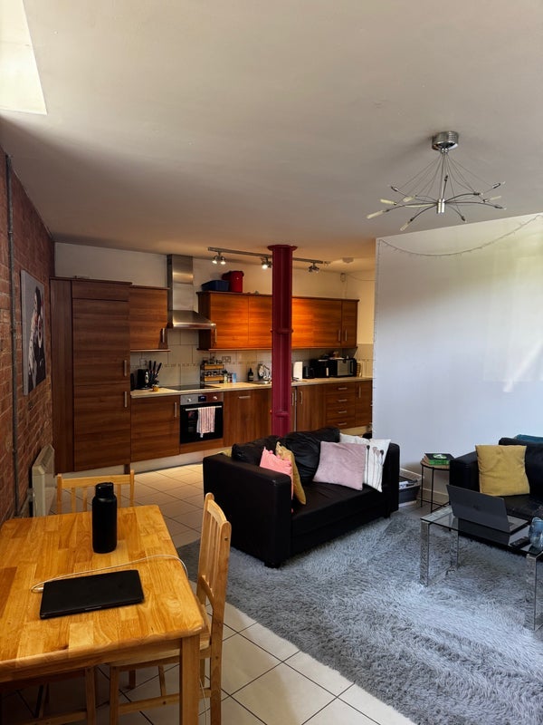 Room Back Church Lane in Greater London