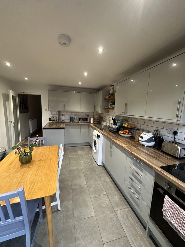 Room Buxton Road in Greater London