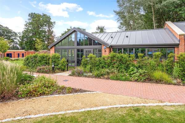 House Archbury Walk in Sunningdale