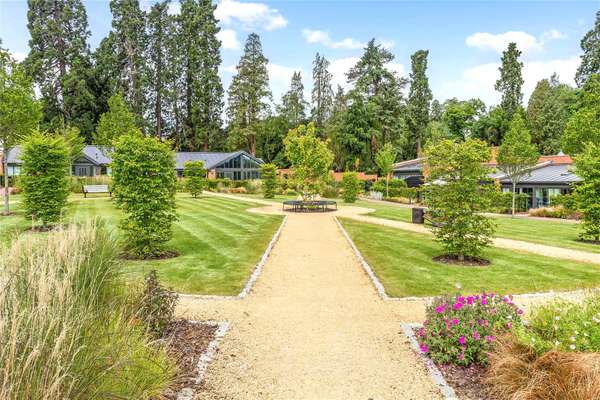 House Archbury Walk in Sunningdale